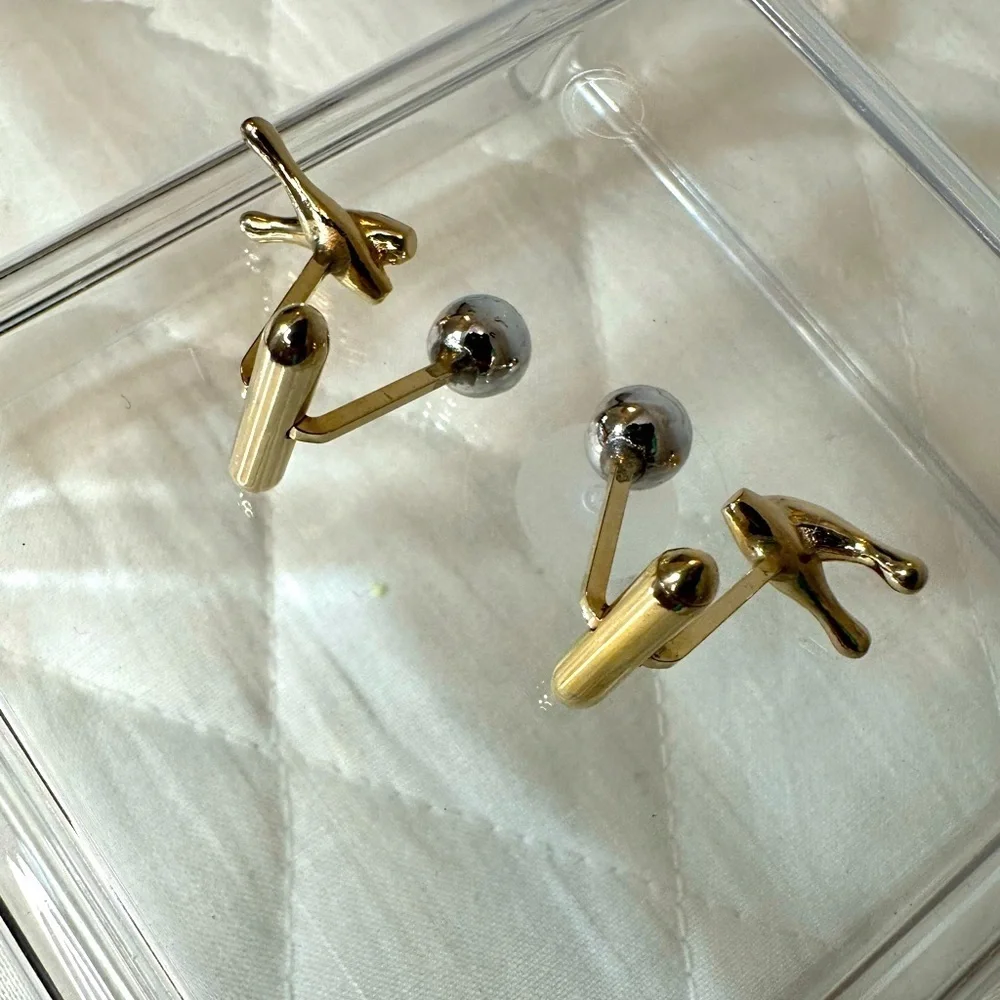 Gold and Silver Men’s Cufflinks Unique Classic Ball At The Ends